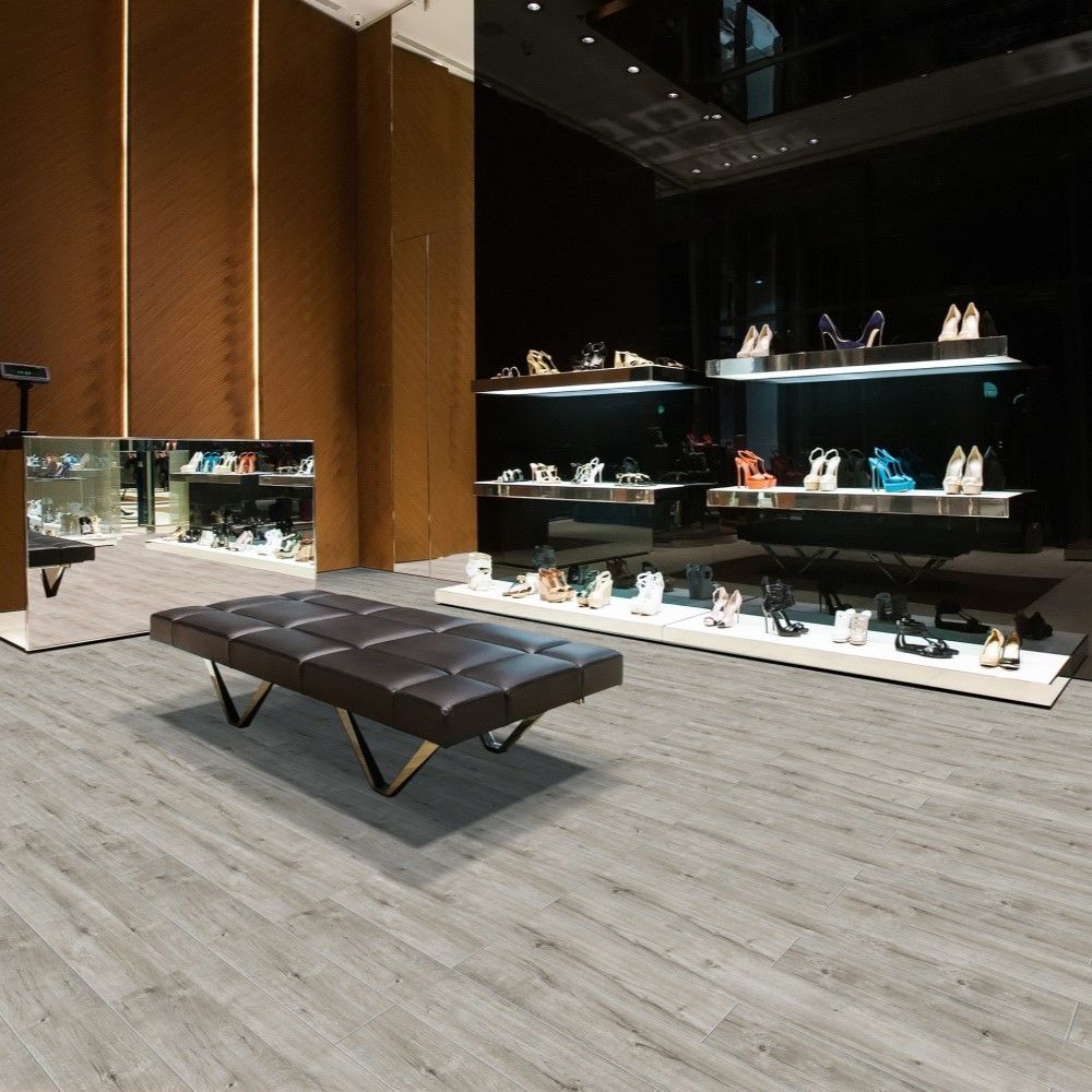 Виниловая плитка (замковая) Royce Sense SE705 Дуб Кааба Виниловая плитка (замковая) Royce Sense SE705 Дуб Кааба