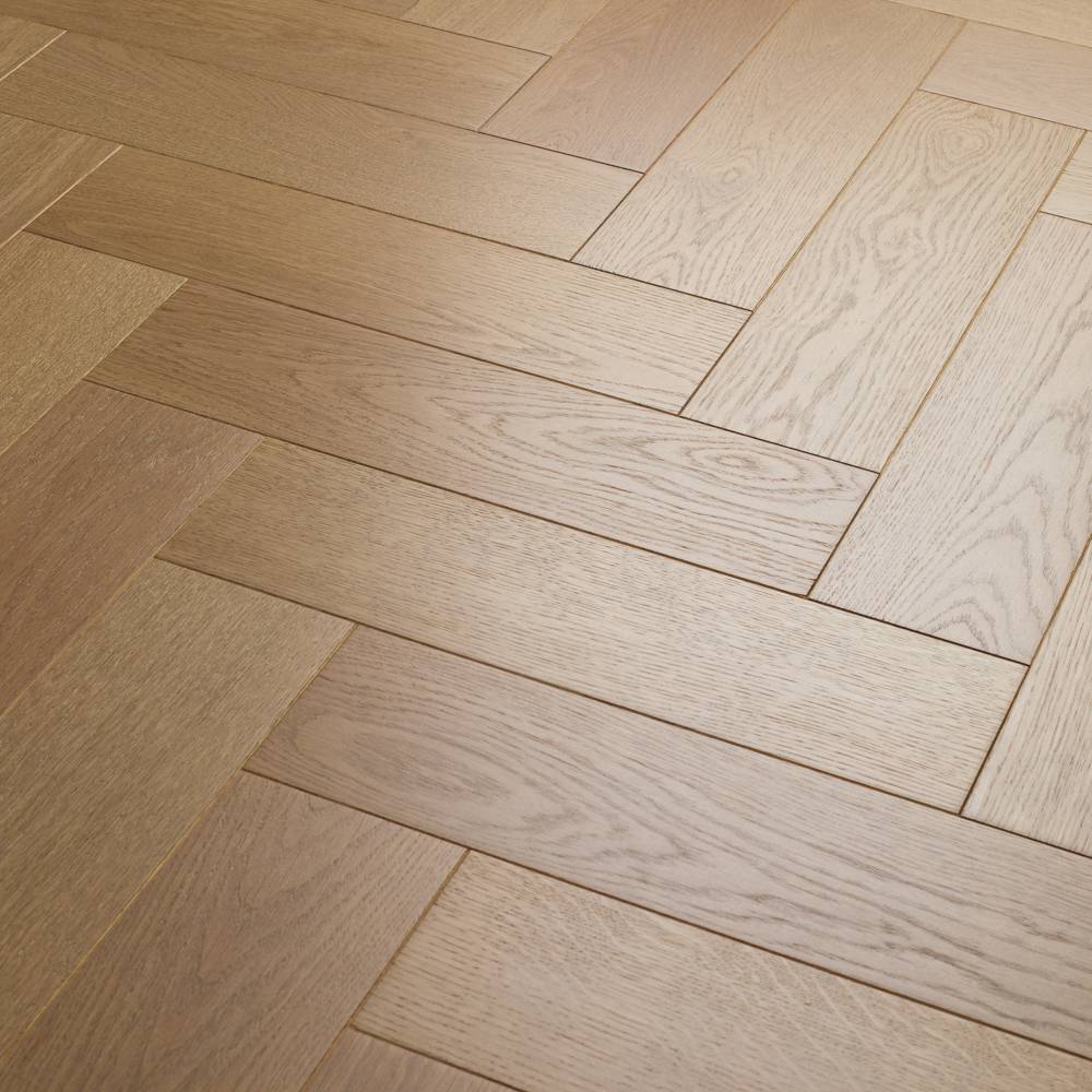 Паркет Елка Английская Royal Parket 400х90х13мм Дуб Натур Фаро лак