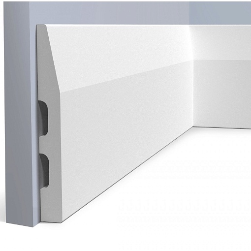 Плинтус HIWOOD B120