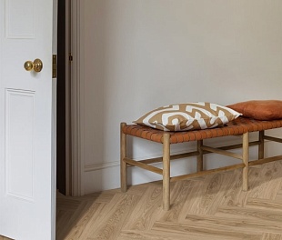 Клеевой кварц-винил елка LVT Moduleo Roots 0.55 Herringbone Blackjack Oak 22229
