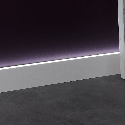 Плинтус NMC IL10 WALLSTYL